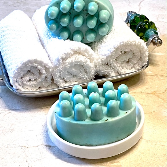 Eucalyptus Essential oil massage bar Soaps - SET of 5 Soaps in this listing. - Picture 3 of 4